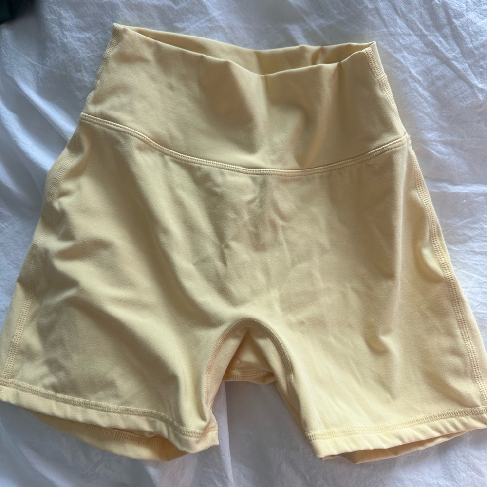 Buffbunny legacy shorts // size XS